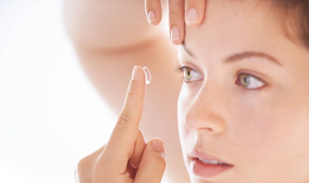 Comment savoir si je peux porter des lentilles de contact ?