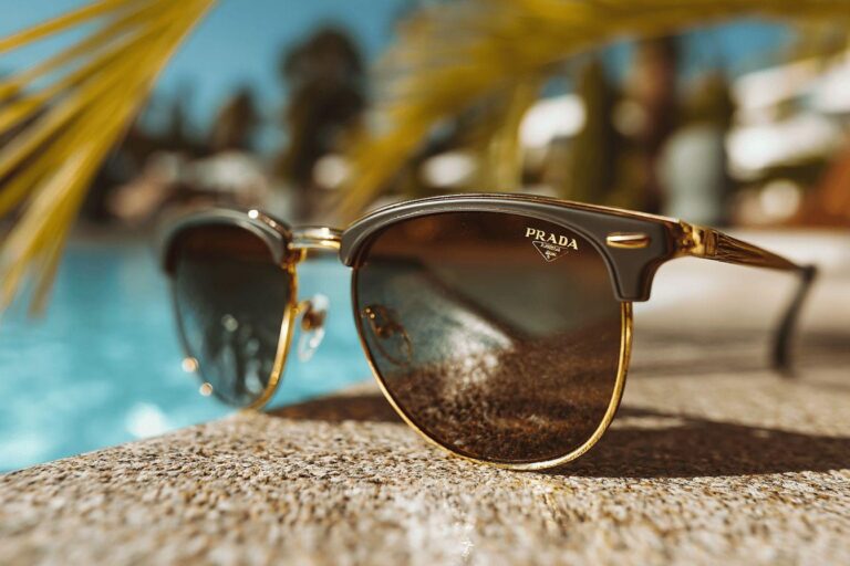 Lunette de soleil Prada homme : styles et modèles phares