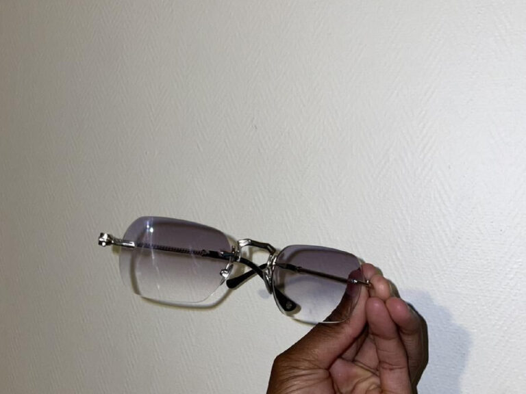 Lunettes Fred Force 10 pour homme en métal argenté, symbole d'élégance et de raffinement
