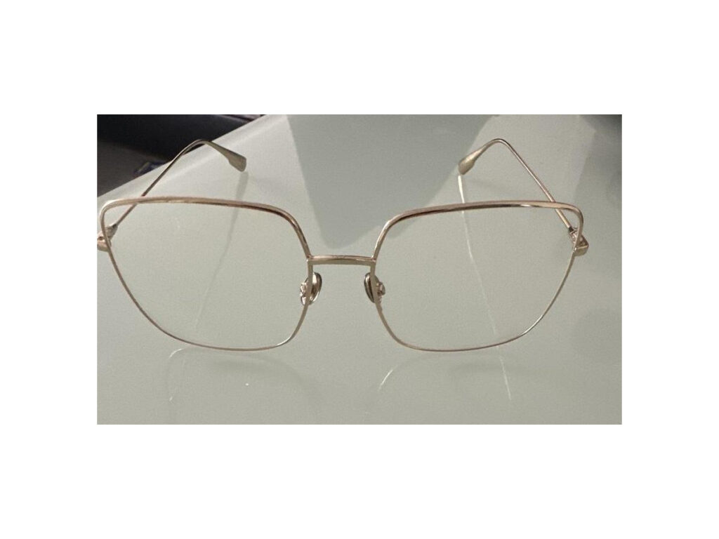Lunettes de vue Dior Stellaire dorées pour femme alliant élégance et raffinement