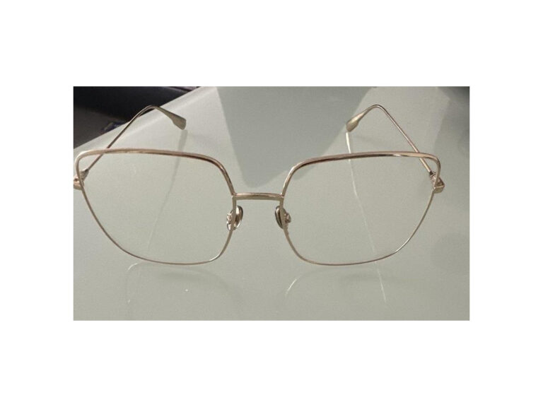Lunettes de vue Dior Stellaire dorées pour femme alliant élégance et raffinement